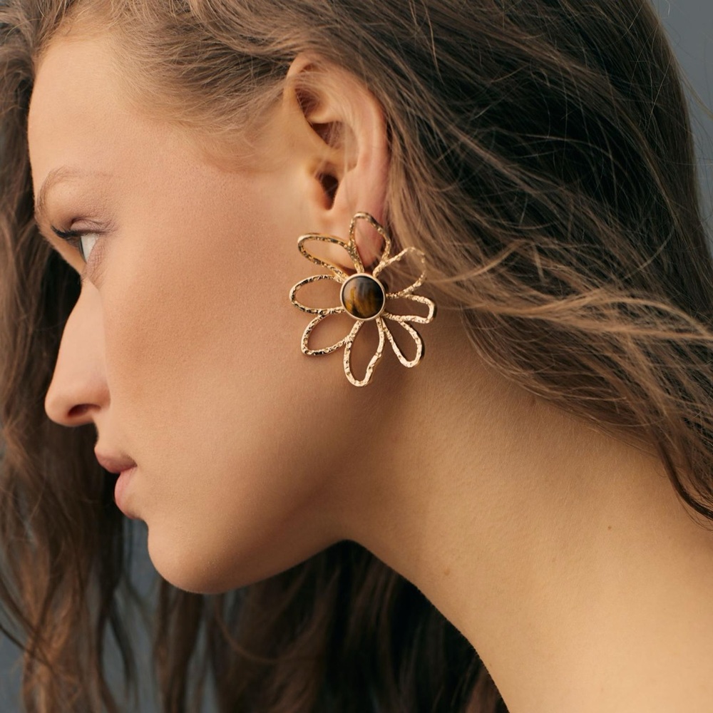 New Anthropologie Flower Semi Precious Gold Brown Stone Earrings - Picture 4 of 4